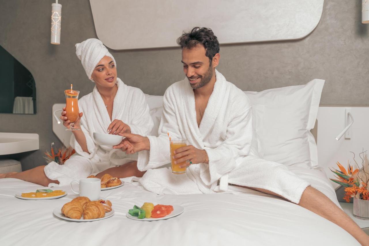 Pestana Cr7 Marrakech Hotel มาร์ราเกช ภายนอก รูปภาพ